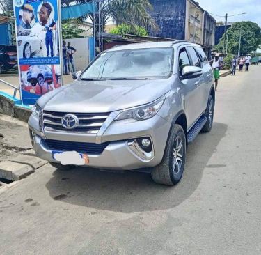 Annonce AUTO.CI : Toyota Fortuner  Vehicule 2ieme main super