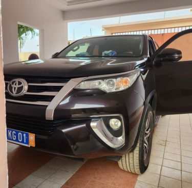 Annonce AUTO.CI : Toyota Fortuner  Trefle