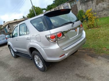 Annonce AUTO.CI : Toyota Fortuner  4cylindre 7places 