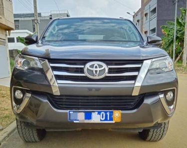 Annonce AUTO.CI : Toyota Fortuner  Vvti 7places 4cylindres 