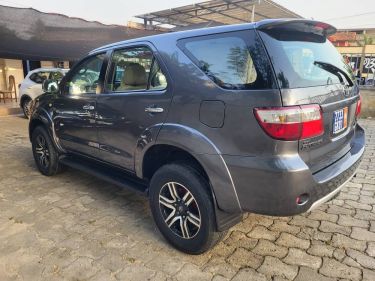 Annonce AUTO.CI : Toyota Fortuner  VVTI  4cylindres 