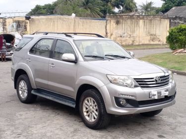 Annonce AUTO.CI : Toyota Fortuner  7 places 