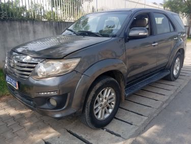 Annonce AUTO.CI : Toyota Fortuner  2.0L 