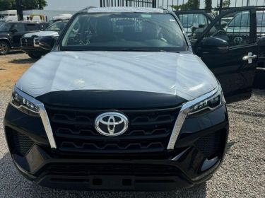 Annonce AUTO.CI : Toyota Fortuner  4x4
