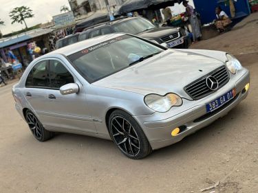 Annonce AUTO.CI : Mercedes 200 6
