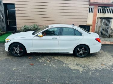 Annonce AUTO.CI : Mercedes 300 MERCEDES BENZ C300 4 MATI