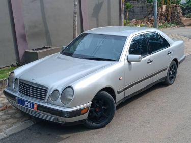 Annonce AUTO.CI : Mercedes Classe E Mercedes E280
