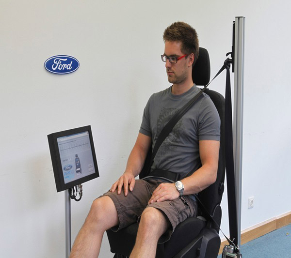 FORD : ses chercheurs développent un siège qui mesure l'activité cardiaque du conducteur!        
