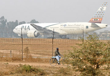 Au Pakistan, un avion de ligne s'écrase près d'Islamabad