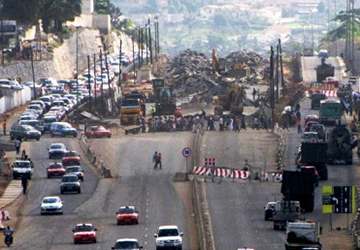 Carrefour Riviera II: un passage ouvert sur la voie d'Attoban