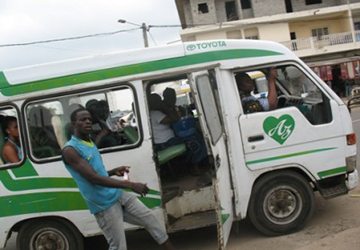 Abobo: un apprenti gbaka ...sourd et muet