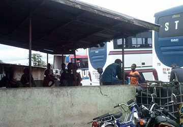 Côte d'Ivoire : Les transporteurs se rebellent contre les moto-taxis illégales