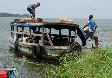 Duékoué: une pinasse chavire, au moins 18 morts