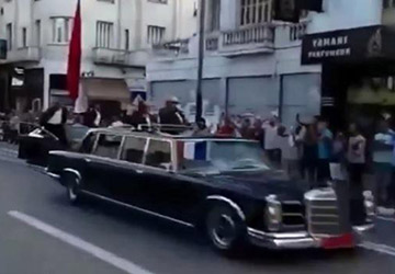 François Hollande : Une voiture de son cortège percute violemment un homme au Maroc [Vidéo]